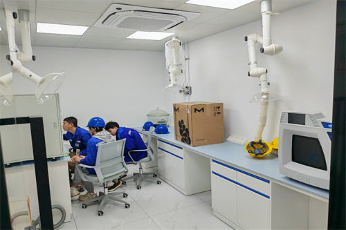 鋰電新材料凈化實(shí)驗(yàn)室建設(shè)